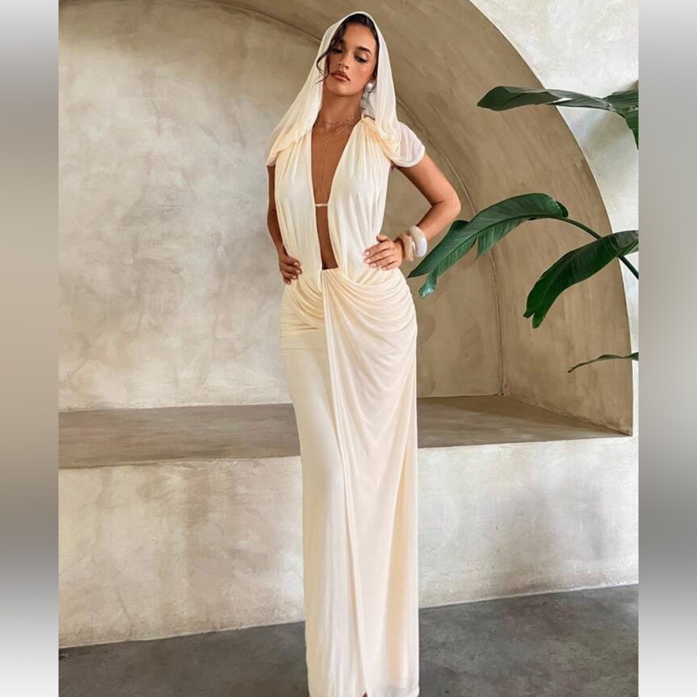 Elegant Cream Maxi Dress with Hood
